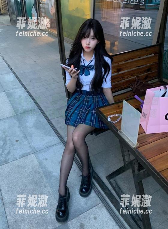 头条女神 - 筱溪运动写真：16张高清套图展现不一样的运动之美，激励你一起追逐梦想吧！