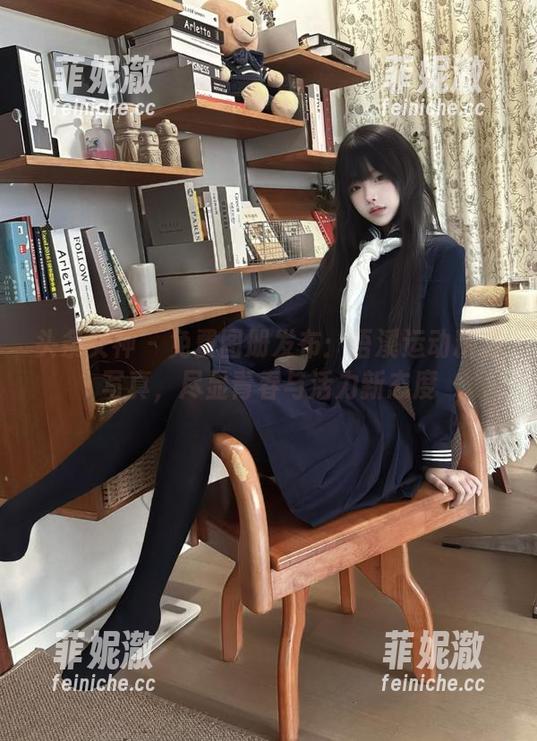 头条女神 - 免费图册发布：语溪运动精选写真，尽显青春与活力新态度