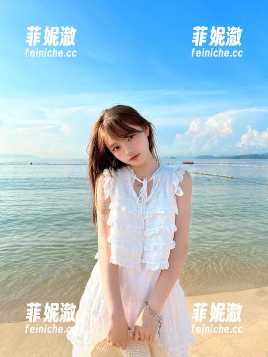 微密圈 - 自信与优雅兼备，“奔跑的晶骡儿”吊带写真图包分享