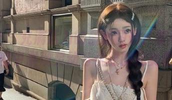 妖精社 – 充满活力的最新图册：萱萱在体操服中展现灵动与优雅的完美画卷