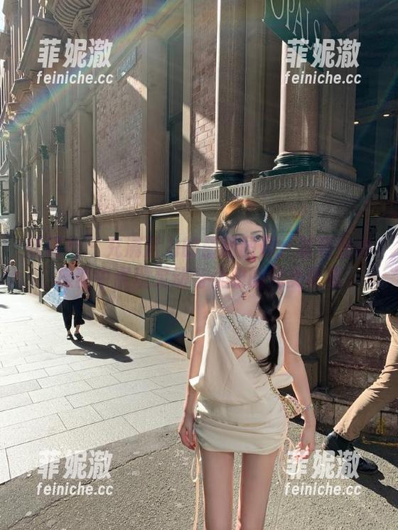 妖精社 - 充满活力的最新图册：萱萱在体操服中展现灵动与优雅的完美画卷