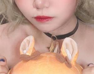 宅夏yoko白丝系列写真全集原图曝光，揭秘她的夏季时尚魅力！