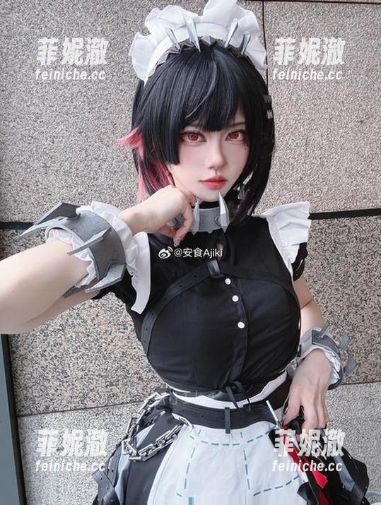 原神奇幻之旅：安食Ajiki倾情演绎雷电将军魅魔的唯美写真cos呢