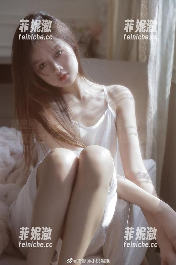 微密圈 - 家有水墨老师的睡衣写真，带你沉浸在美图中感受每一寸细腻与温暖