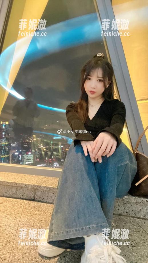 跟随小女巫露娜的脚步，畅游在白衬衣的COS分享世界，别再犹豫！