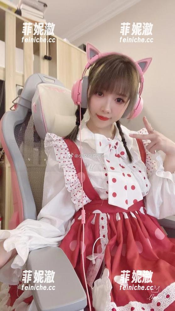 小女巫露娜 细腻的写真艺术:小女巫露娜为你呈现原图与剧情的完美结合
