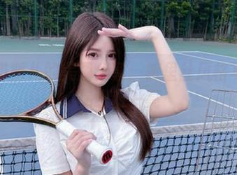 小小奶瓶儿的美图分享：裤里丝风格写真让你眼前一亮