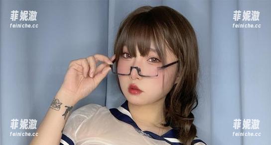 小泉学姐吖 小泉学姐吖与风纪委员的奇妙私底下:全新套图作品上线!
