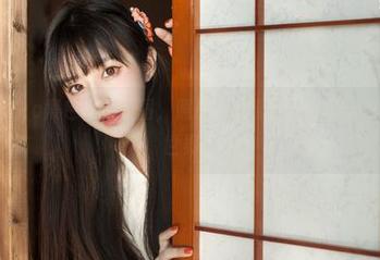 小鹿鹿shika黑色写真原图，照片撼动视觉，带你走进她的梦幻世界！