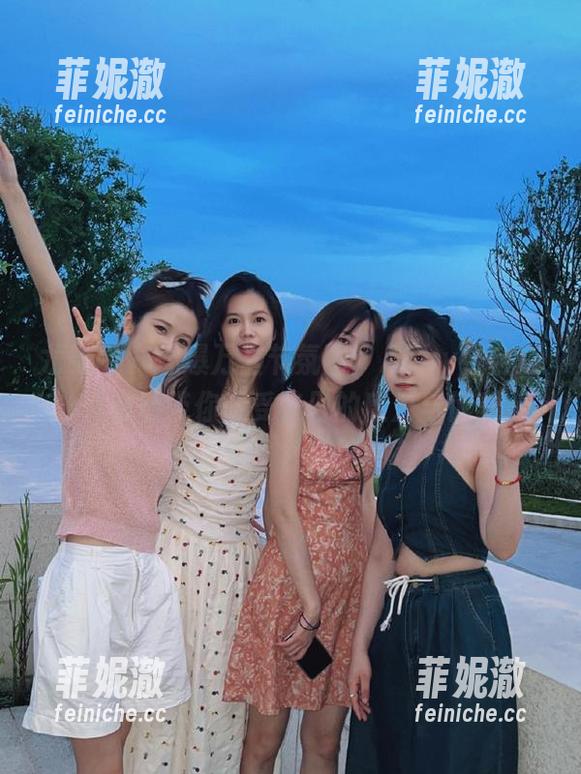 尤果网-Abby金金 尤果网 - 燃爆万圣节氛围:Abby金金高清套图带你感受节日的魔力与惊喜