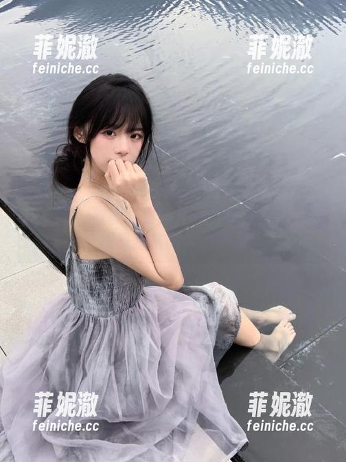 尤果网-孟狐狸 尤果网 - 孟狐狸自拍作品全集:感受她用相机定格的青春瞬间