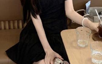尤果网 – 在小欧的镂空写真精选中，寻找属于你的那一抹光影与柔情！