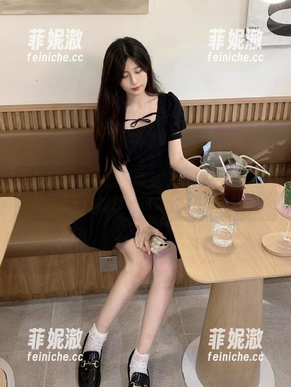 尤果网 - 在小欧的镂空写真精选中，寻找属于你的那一抹光影与柔情！