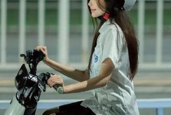 尤果网 – 小琪旗袍图包免费下载，跟随她的步伐，探索每一处华美细节！