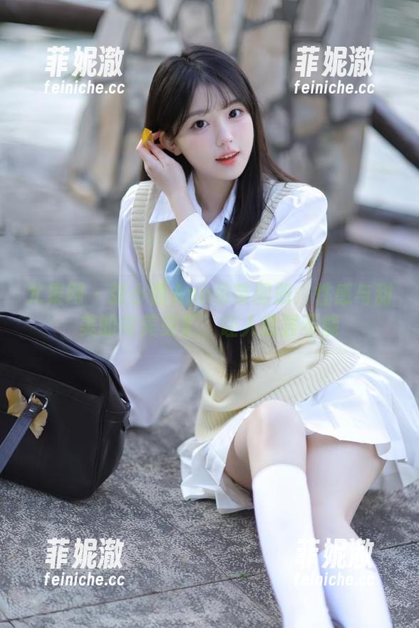尤果网-张小西Ann 尤果网 - 张小西Ann吊带图册:性感与甜美的完美交汇,让人欲罢不能