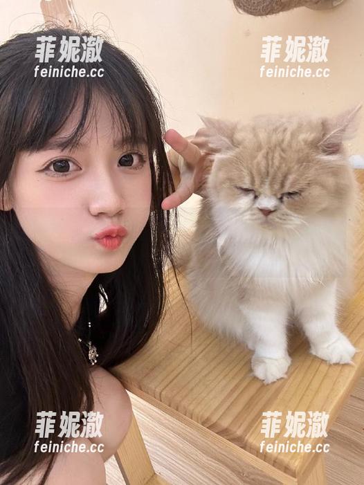 尤果网-张栩菲 尤果网 - 张栩菲全新裸足写真更新,尽情展现生活中的自然魅力与纯真