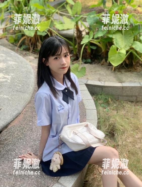 尤果网 - 套装里的缤纷色彩：李思宁美图与套图为你带来视觉上的完美享受
