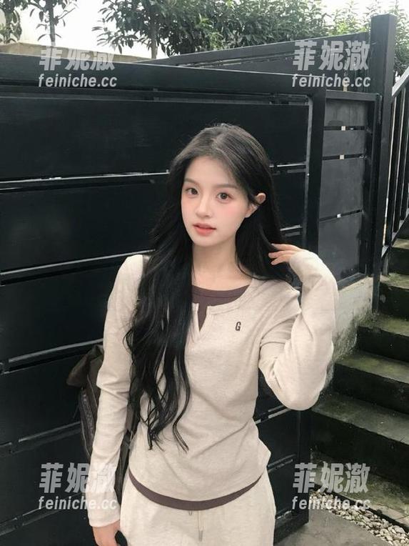 尤果网-温鈊怡 尤果网 - 在温鈊怡的镜头下探寻校园生活:在线盘点她的经典作品瞬间