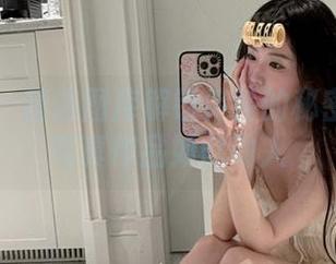 尤果网 – 精选图库解锁笑笑的秘密：她的写真作品如此动人