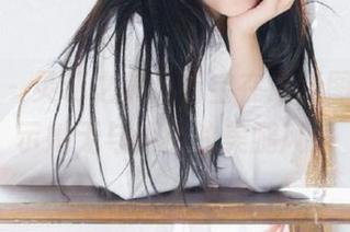 尤果网 – 灵动之美，靳宝在最新图库中展示她无与伦比的美腿风采