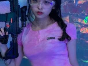 尤果网 – 聚焦颜爱泽JK魅力瞬间，完美写真合集即刻上架网盘供你下载！