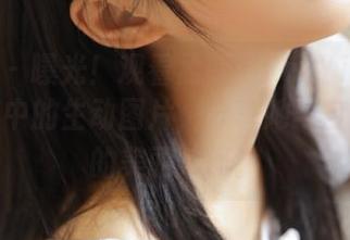 尤物馆 – 曝光！观看孟狐狸FoxYini户外写真集中的生动图片，分享她与自然互动的美丽瞬间。