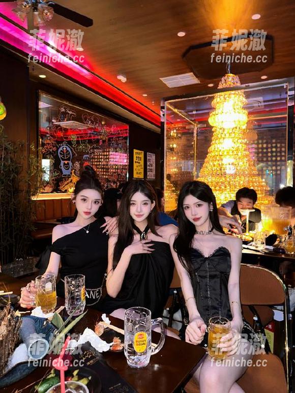 尤蜜荟 - 迷人的Lucky沈欢欣写真合集，剧情作品免费下载开启你的美好之旅！