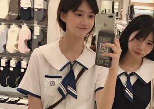 尤蜜荟 – 邀你欣赏娜露selena的可爱写真集，分享每一张背后的故事与灵感