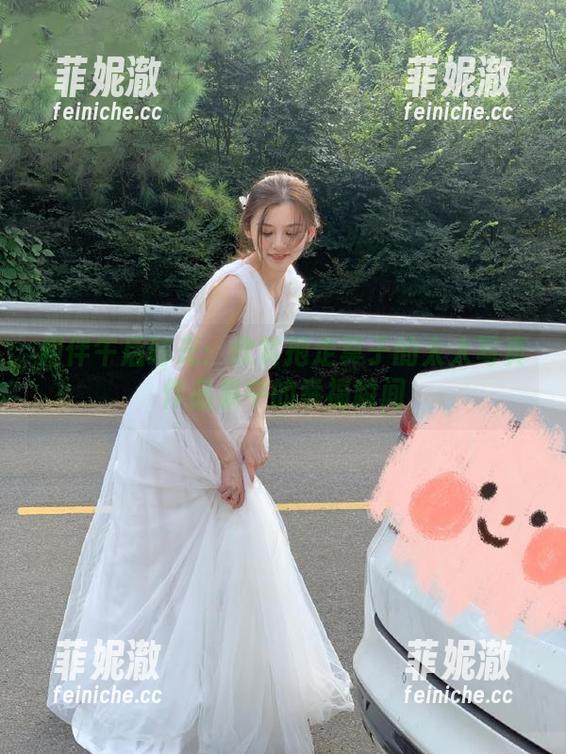 相伴午后时光：欣赏抱走莫子的太太写真作品集中的幸福瞬间