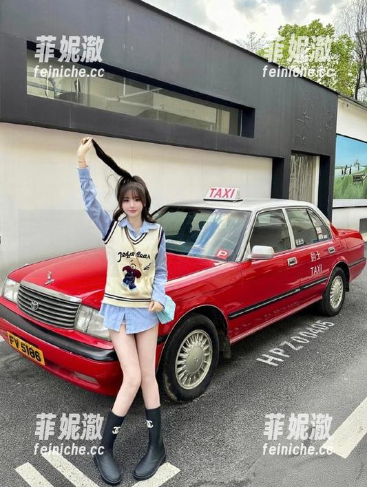 推女神-尤Una娜 推女神 - 感受尤Una娜的温柔魅力:独特原图与唯美壁纸体验