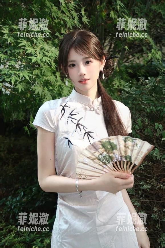 推女神 - 收集歆小兔chobits黑色写真，美图资源为你开启新视界！