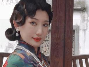 星澜想来杯珍珠奶茶校服合集：时光荏苒，但这组校服图片让我依然想笑出声