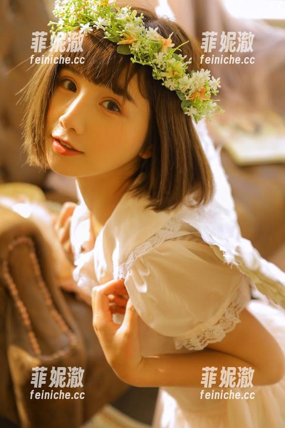 星颜社 - 王婉悠Queen红裙全套写真原图，带来无与伦比的视觉享受