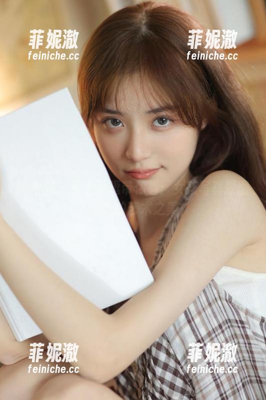 微密圈 - 是小逗逗带你看：女孩写真原图资源的艺术之美