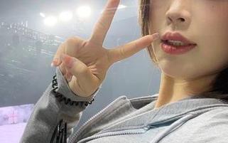 经典与时尚交融：杏子夫人天诚泳装写真大赏，图库新上线