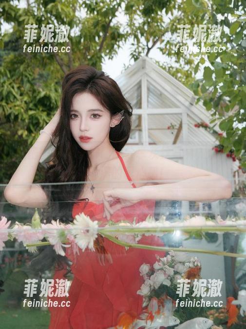 林子琳喵 微密圈 - 林子琳喵喵分享灰丝写真,带给你满满的暖心感!