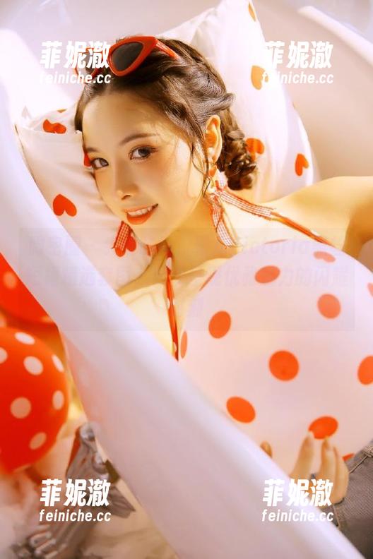 果儿Victoria 微密圈 - 尖端时尚,果儿Victoria黑丝短裙精选套图,倾情呈现优雅魅力的闪耀时刻
