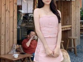 微密圈 – 果儿Victoria最新作品探秘：旗袍秘密背后的故事与时尚解读