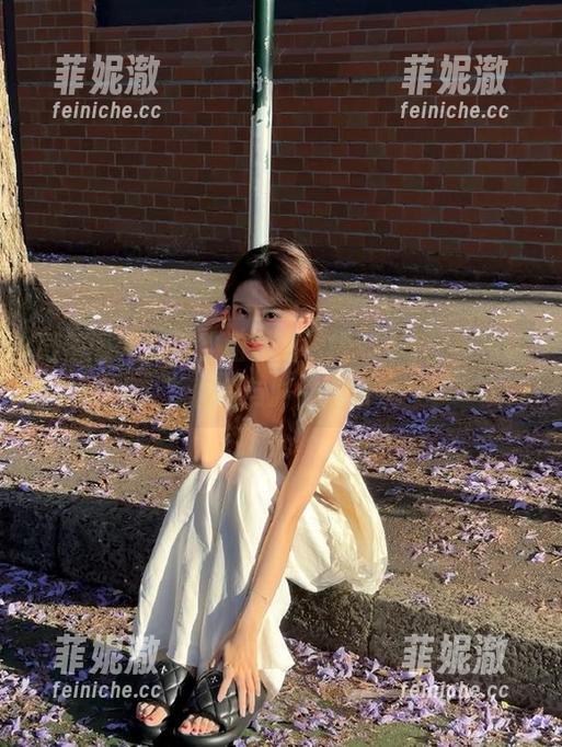 桃沢樱呀 微密圈 - 最新空姐写真,桃沢樱呀分享独特视角与时尚魅力