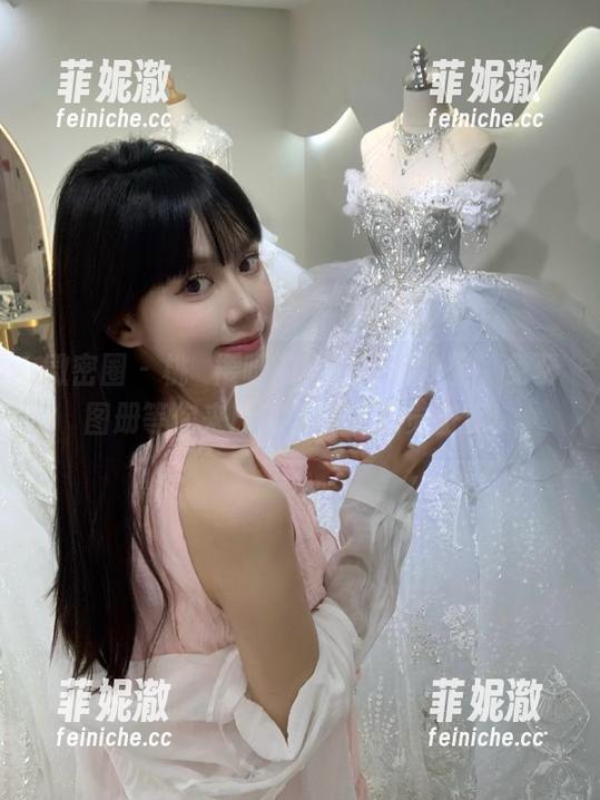 桃沢樱呀 微密圈 - 桃沢樱呀的棉袜写真作品,免费图册等你来欣赏,尽享视觉盛宴!