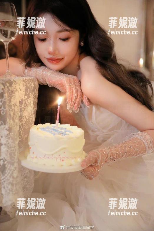 梦丝女神-乔儿 梦丝女神 - 乔儿的校服回忆:私房美图展现青春的真挚与纯洁