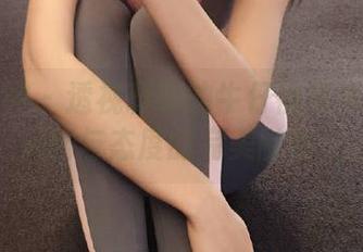梦丝女神 – 透视璇璇的牛仔裤写真作品集：风格与态度的完美融合之旅