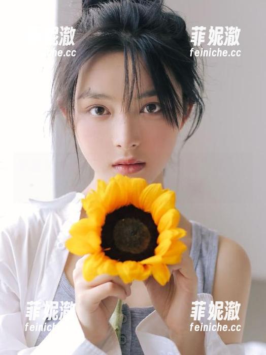 梦丝女神-花月舞 梦丝女神 - 在花月舞的图库中寻找灵感,分享她写真作品的精彩剧情