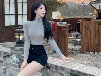 清新自然，森萝财团全套白丝短裙户外写真盛宴来袭！