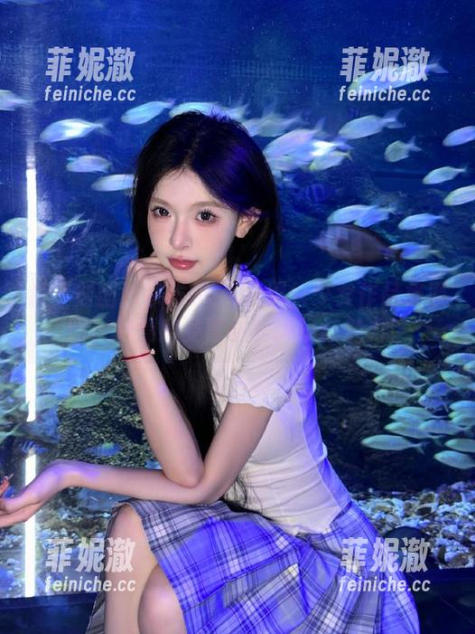 森萝财团独家发布：JK黑丝少女作品集原图，尽情感受青春的张扬与魅力！