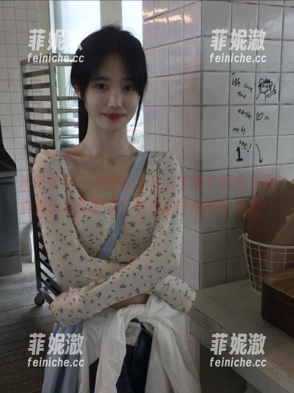 模范学院-SiByl李思宁 模范学院 - 为什么SiByl李思宁的白色写真如此吸引眼球?看看这些美图就知道!