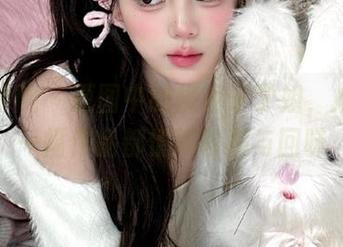 模范学院 – 原图中的桃香子学姐，她的每一幅作品都值得珍藏与回味
