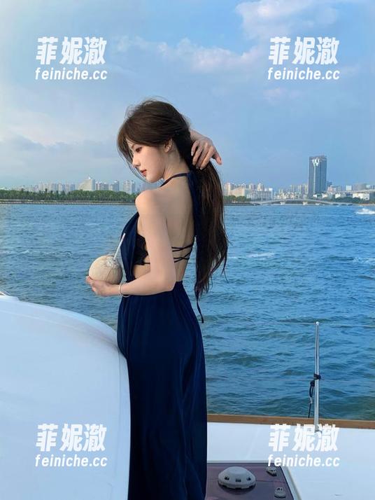模范学院 - 王楚璇丝袜写真全新照片合集，带你走进她的时尚世界