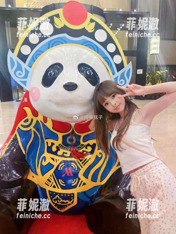 河豚抚子 震撼登场!河豚抚子最新写真作品“小恶魔”,让你无法移开视线