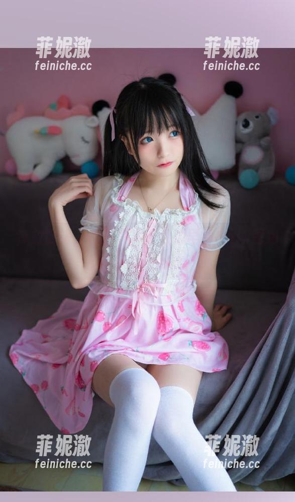 奔放厨娘，优雅写真：渡边早季Saki图包让你大开眼界！